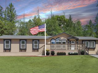 8164 Monument Dr, Grants Pass, OR 97526