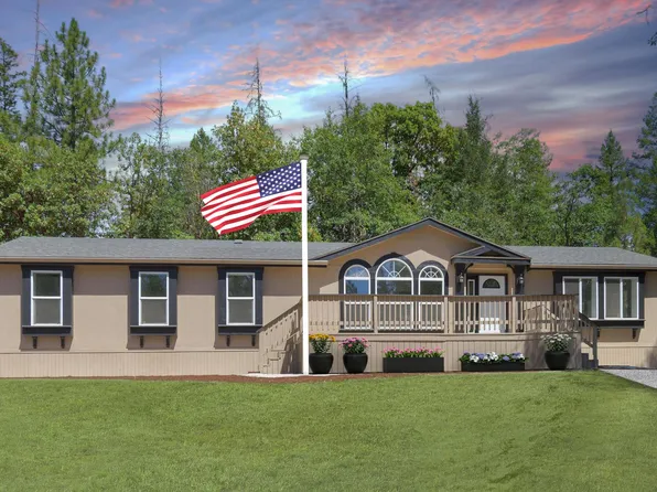 8164 Monument Dr, Grants Pass, OR 97526