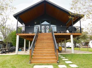 135 Old Ingram Loop, Ingram, TX 78025