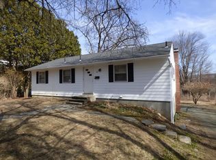 39 Canton Ave, Amherst, MA 01002