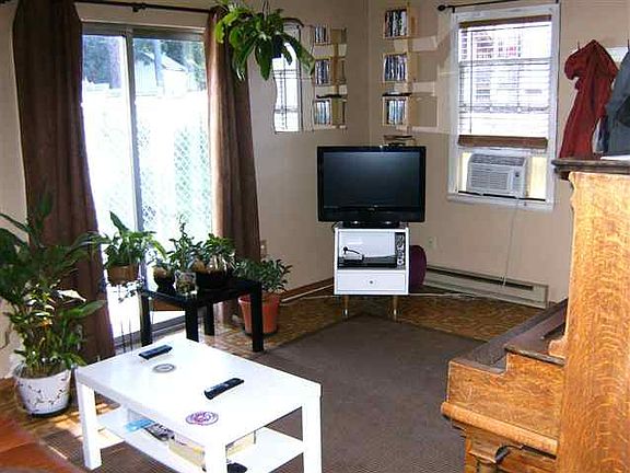 3rd image of 3303 W 14th Ave #Townhouse