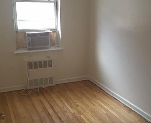 5th image of 734 E 81st St #1