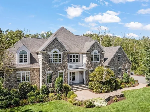 12 Houde St, North Attleboro, MA 02760