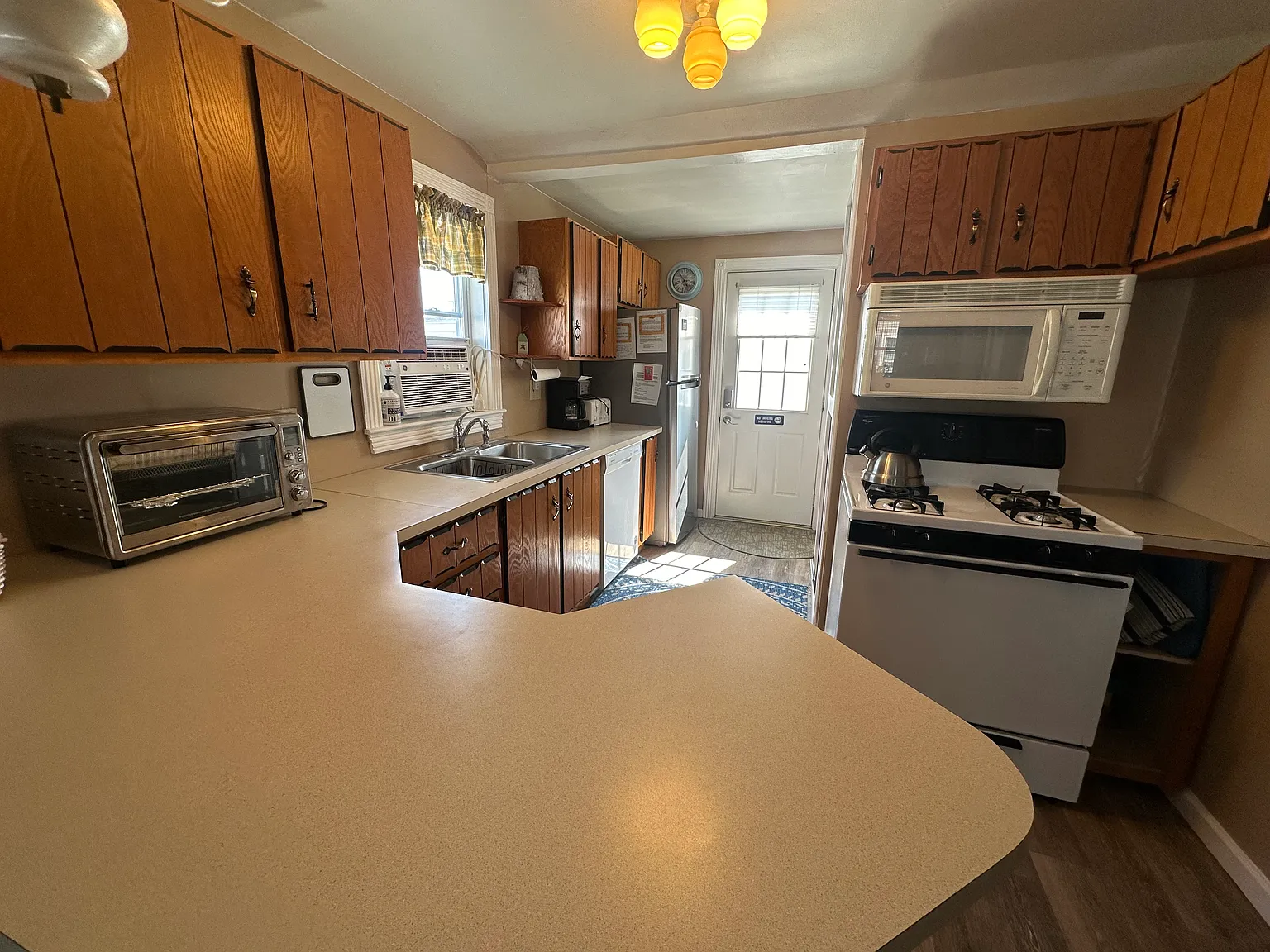2 bed, 639 sqft, $2,000 — Photo 4