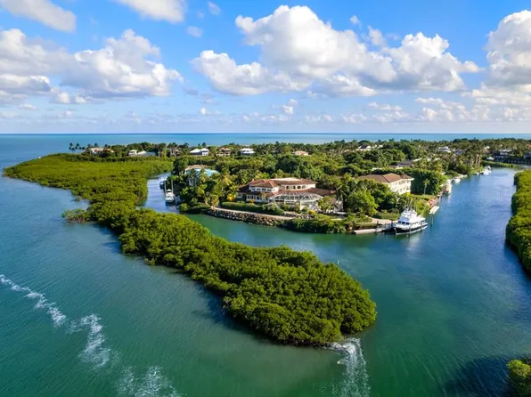 35 Cardinal Ln, Key Largo, FL 33037