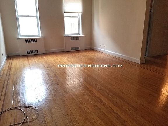 5th image of 10905 72nd Ave APT 4L