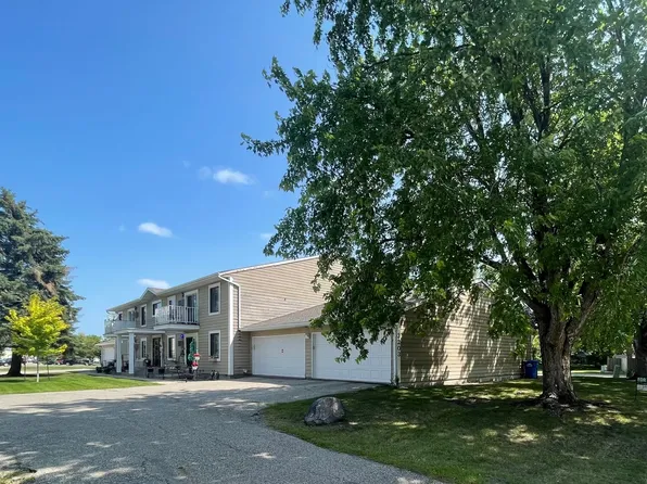 3203B 15th Ave S, Fargo, ND 58103