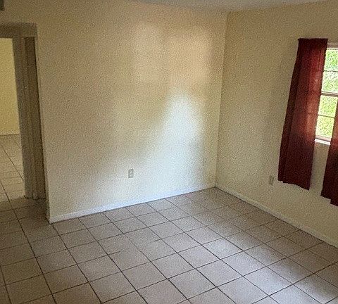 3rd image of 105 N Chester St Unit 1