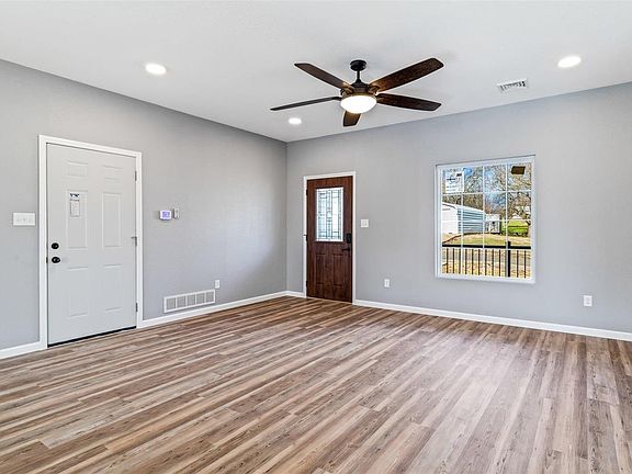 4th image of 315 W A St