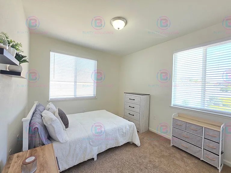 3010 Sterling Ridge Cir — Photo 14