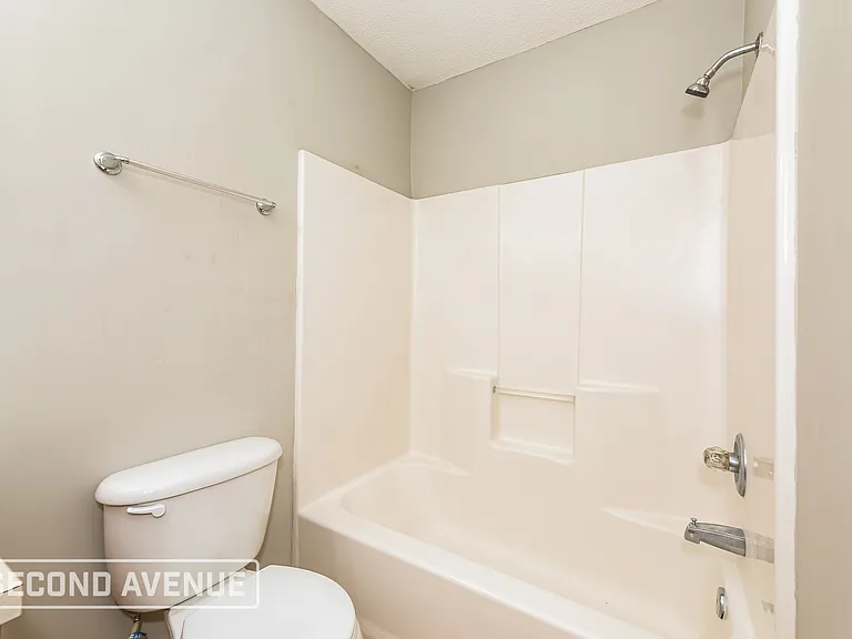 5647 Ellis Trace Dr — Photo 14