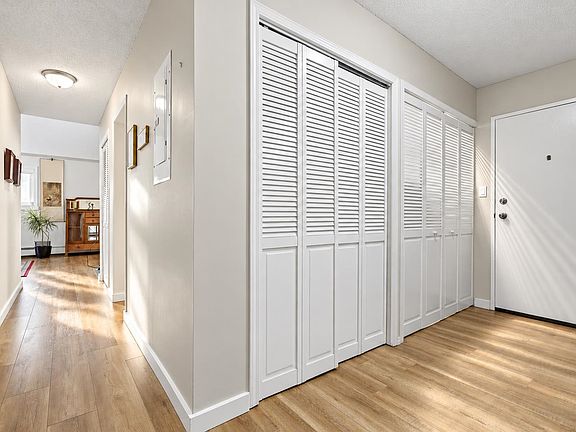 3rd image of 2821 Tims St #355
