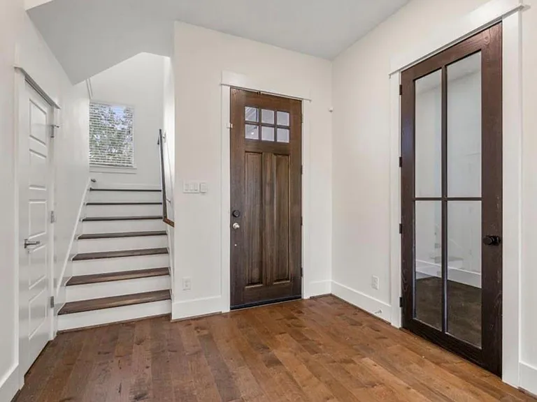 406 Yale Oaks Ln — Photo 6