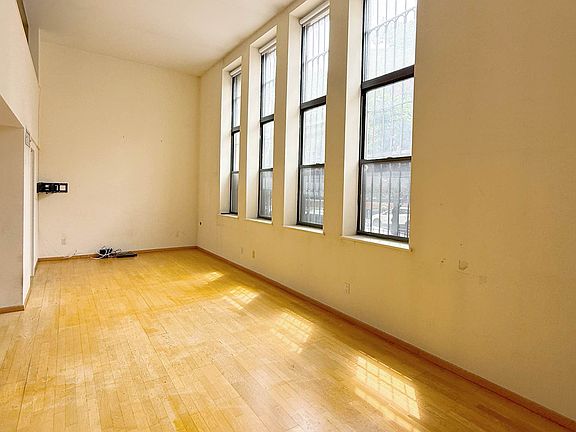 3rd image of 371 Madison St APT 116
