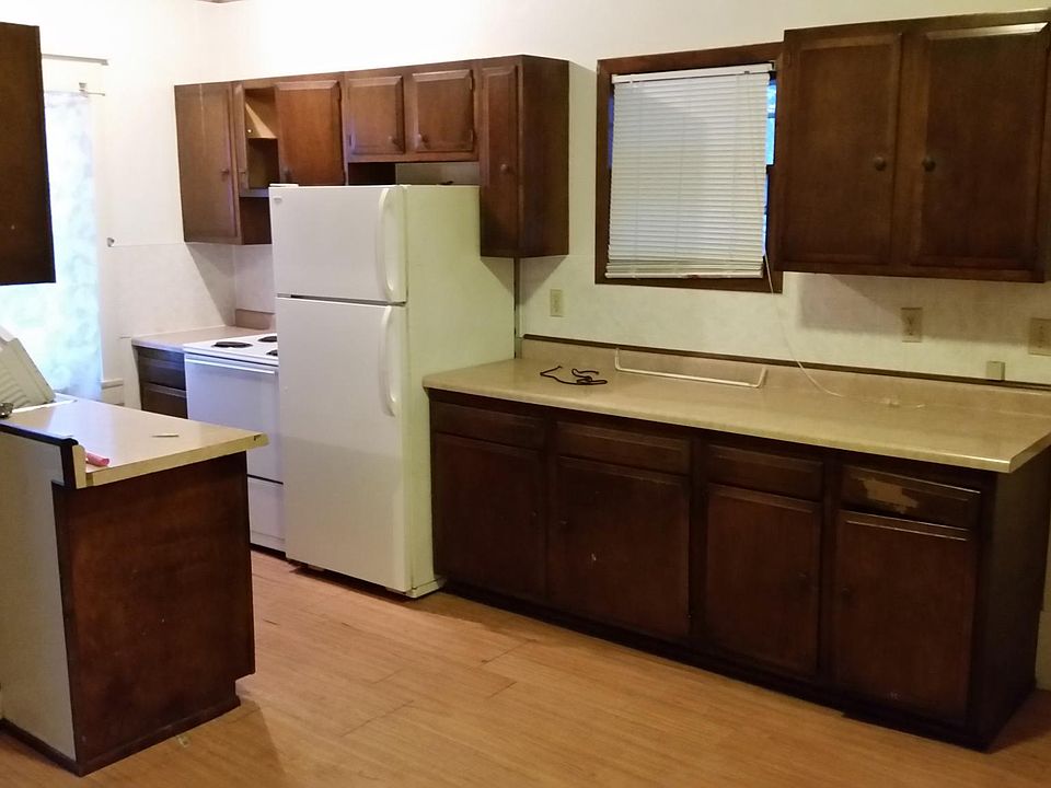 2nd image of 524 Kissel Ave #1