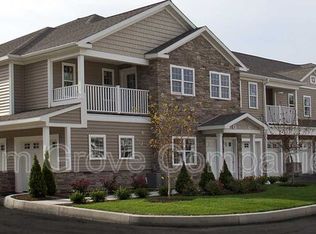 12 Stoneledge Dr APT 1, Troy, NY 12182