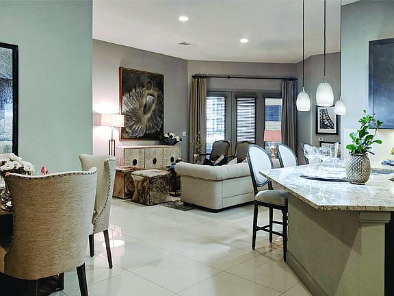 5th image of 770 Xenia Ave S #467