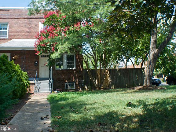 2nd image of 572 E Nelson Ave