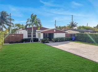 1414 NE 183rd St, North Miami Beach, FL 33179