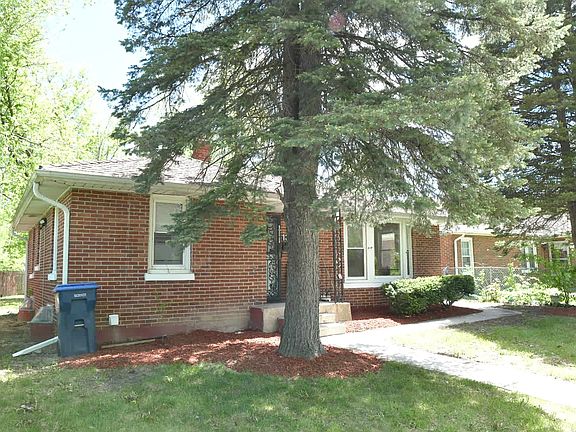3rd image of 1325 Glenn Dr