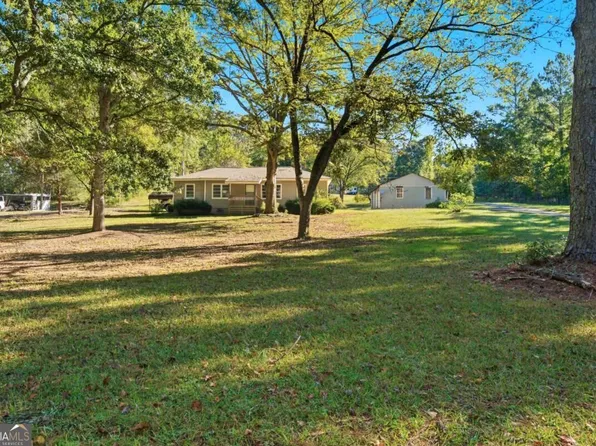 1141 Stewart Rd, Monroe, GA 30655