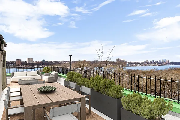 Sold by Compass | media 28