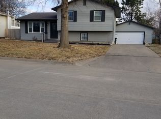 1304 16th St, Wamego, KS 66547