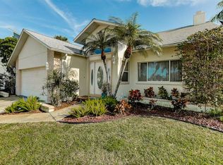 602 N Point Dr, Holmes Beach, FL 34217