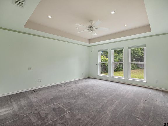 4th image of 3302 Lexington Dr