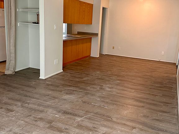2nd image of 2606 W Isabella Ave