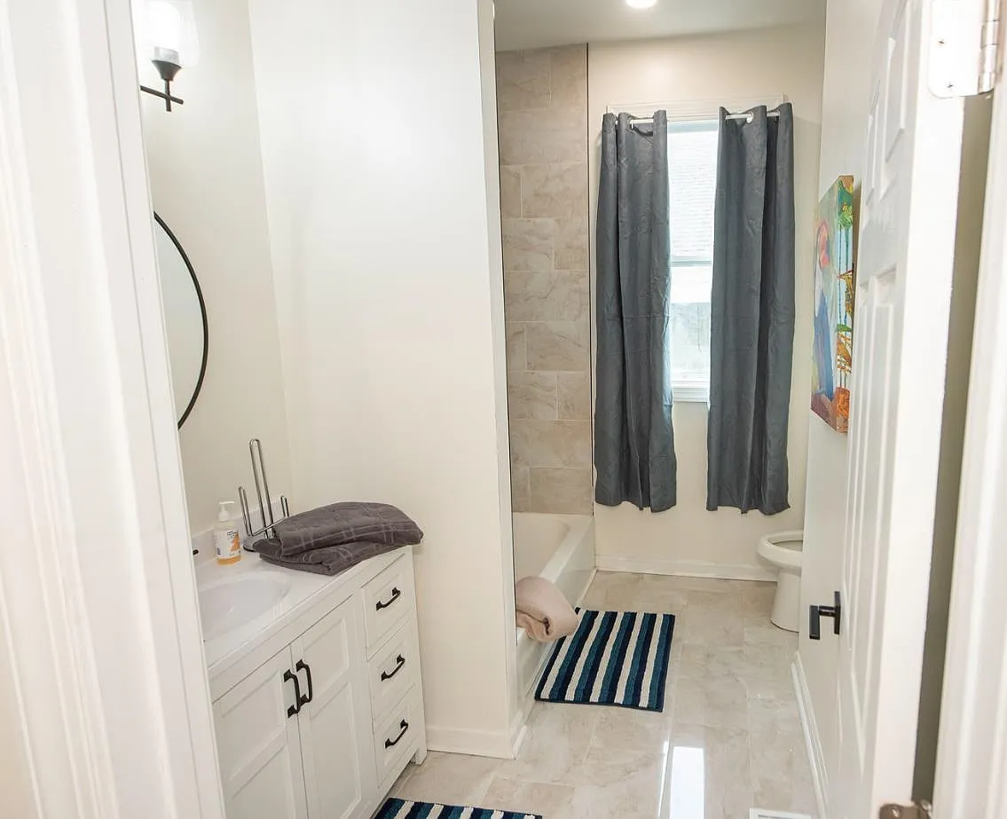 4 bed, 2.5 bath, 1657 sqft, $2,700 — Photo 4