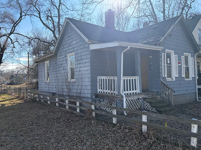 1220 W John H Gwynn Jr Ave — Photo 2