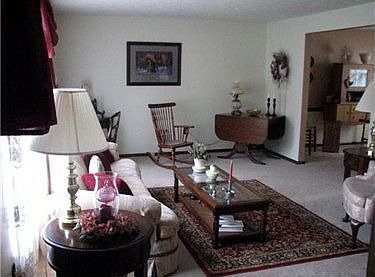 4th image of 600 Westchester Dr