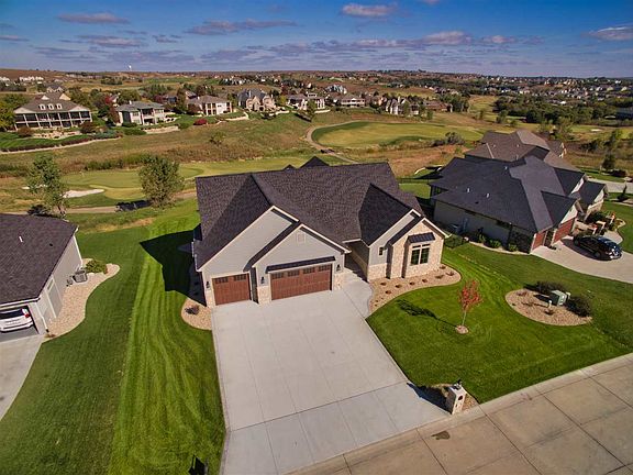 2nd image of 5212 Grand Luxe Dr