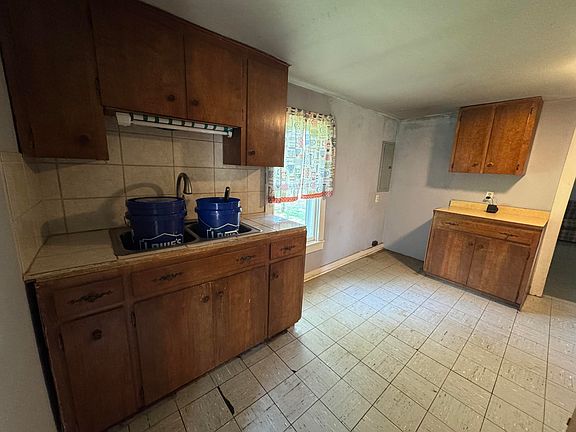 5th image of 441 Old Hoppertown Rd