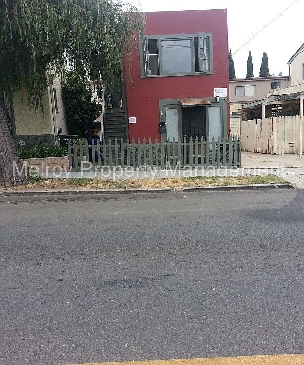 1st image of 2711 Lincoln Ave