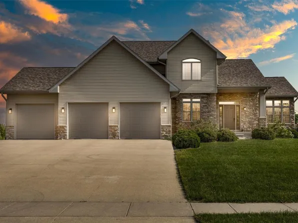 5802 Prairie Grass Ln NE, Cedar Rapids, IA 52411