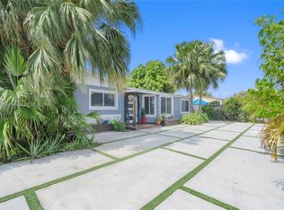 10320 SW 40th Ter, Miami, FL 33165