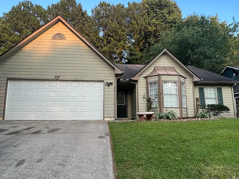 695 Paris Dr — Photo 34
