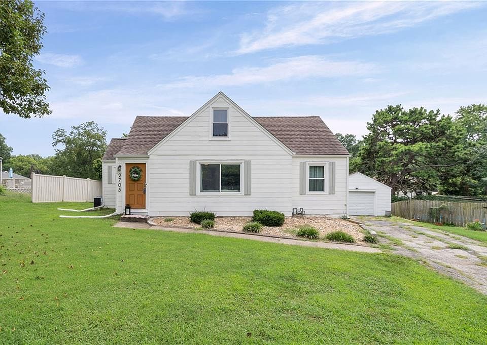 1st image of 2705 Beverly Cir