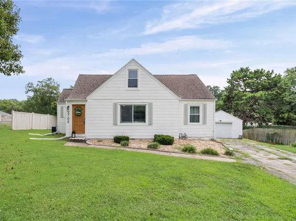 2705 Beverly Cir, Independence, MO 64052