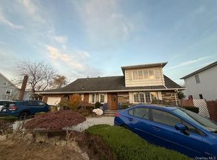 113 Parma Rd, Island Park, NY 11558