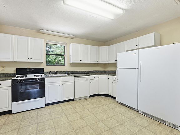 3rd image of 1601 Palmetto St