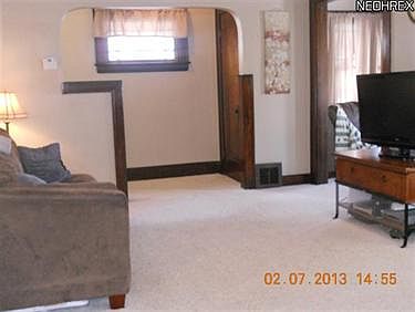 3rd image of 3479 Granton Ave