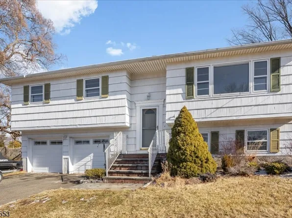 18 Joyce Dr, Roxbury Twp., NJ 07876