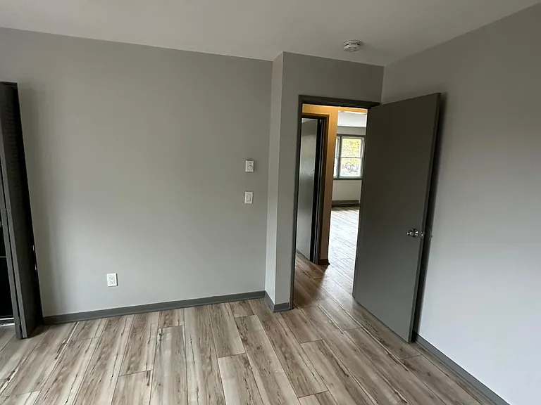 40 Briarwood Ln #16F — Photo 5