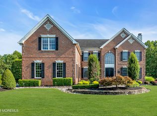 11 Brian Court, Farmingdale, NJ 07727