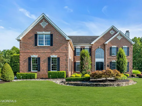 11 Brian Court, Farmingdale, NJ 07727