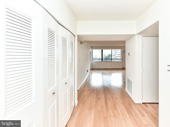3rd image of 3713 George Mason Dr #506W