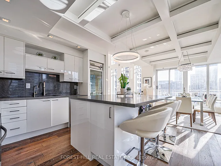 8 Colborne St #Penthouse 2701 — Photo 7
